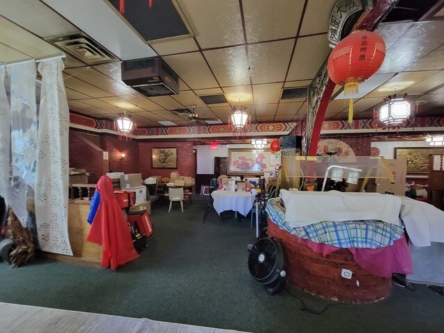 More Photos Of 1180 Roosevelt Rd, Glen Ellyn Restaurant For Lease