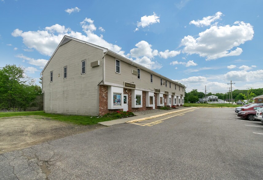 More Photos Of 41-61 Main St, Hebron Restaurant For Lease