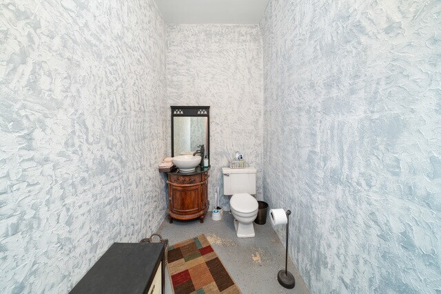 More Photos Of 200 W Lincoln St, Waterman Storefront Retail Residential For Sale