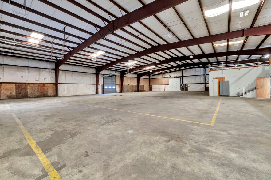 More Photos Of 1000 1st State Blvd, Wilmington Warehouse For Lease