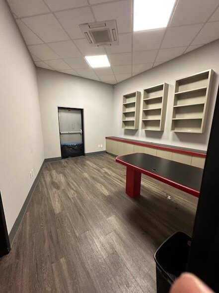 More Photos Of 3739-3741 White Plains Rd, Bronx Manufacturing For Lease