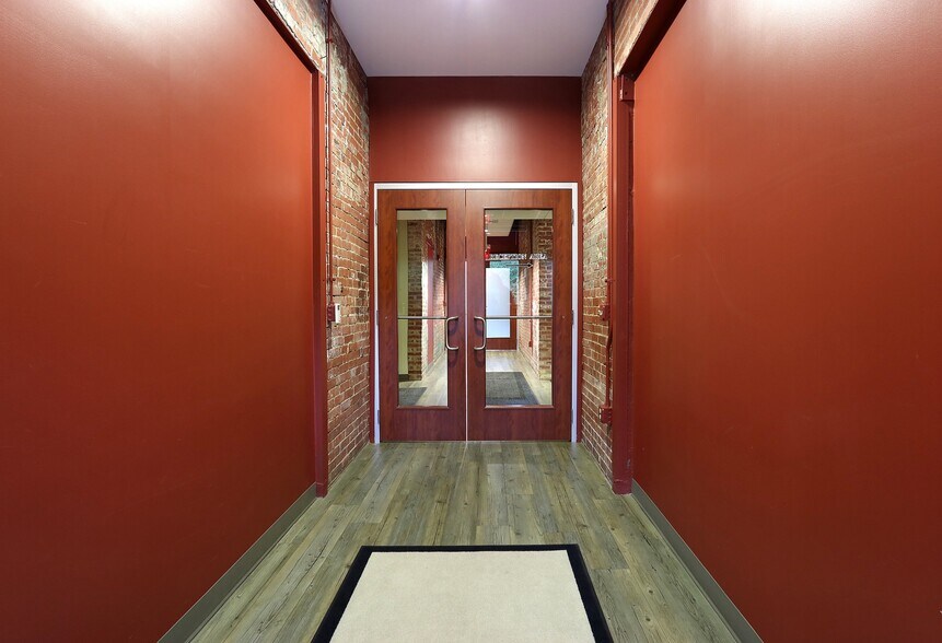 More Photos Of 100-256 Match Factory Pl, Bellefonte Medical For Lease