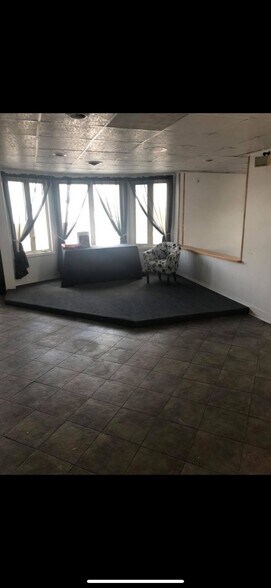 More Photos Of 131 W 2nd St, Berwick Bar For Sale