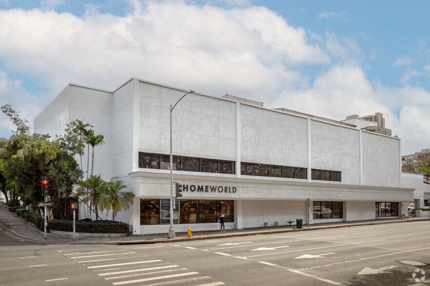 More Photos Of 702 S Beretania St, Honolulu Freestanding For Lease