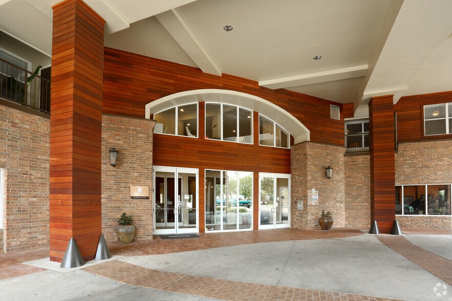 More Photos Of 301-409 N Walker Ave, Oklahoma City Apartments For Lease