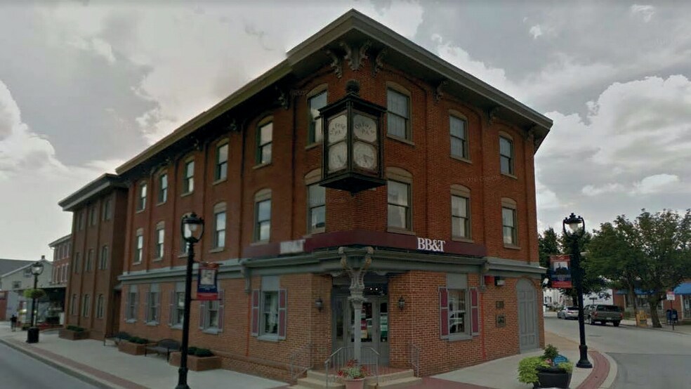 More Photos Of 24 S 3rd St, Oxford Bank For Lease