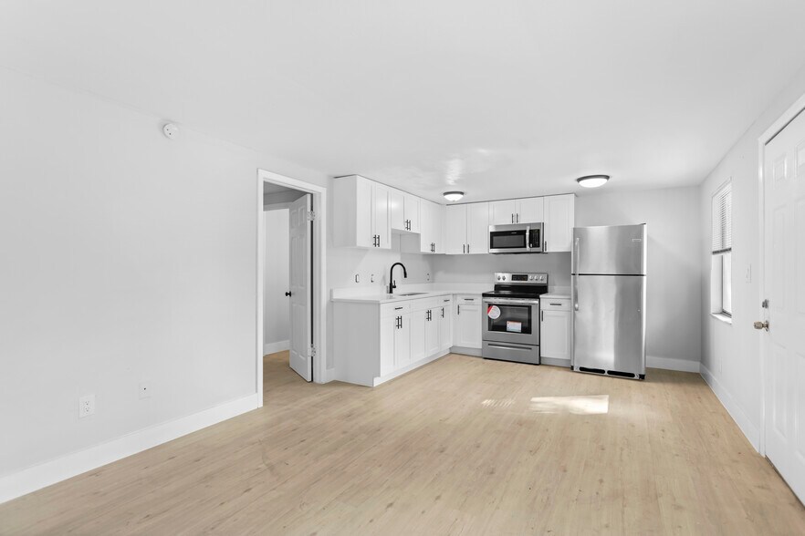 More Photos Of 12703 N 15th St, Tampa Apartments For Sale