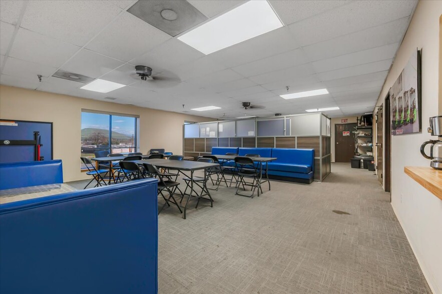 More Photos Of 1343 S Main St, Porterville Warehouse For Sale