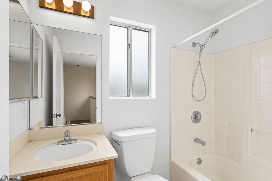 More Photos Of 1166 Imperial Beach Blvd, Imperial Beach Multifamily For Sale
