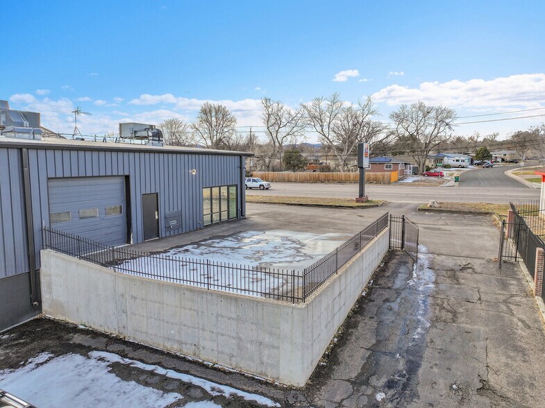 More Photos Of 4560 S Federal Blvd, Englewood Auto Repair For Sale