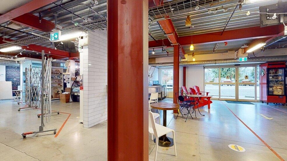 More Photos Of 473 Gower Point Rd, Gibsons Restaurant For Lease