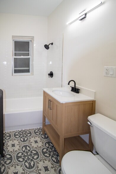 More Photos Of 11136 S Vernon Ave, Chicago Apartments For Sale