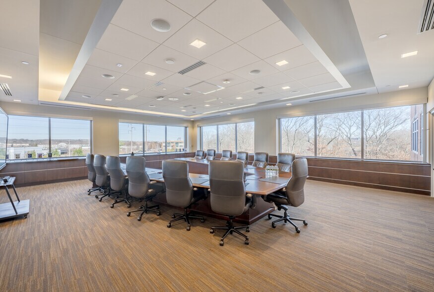 More Photos Of 1 Coastway Blvd, Warwick Office For Lease