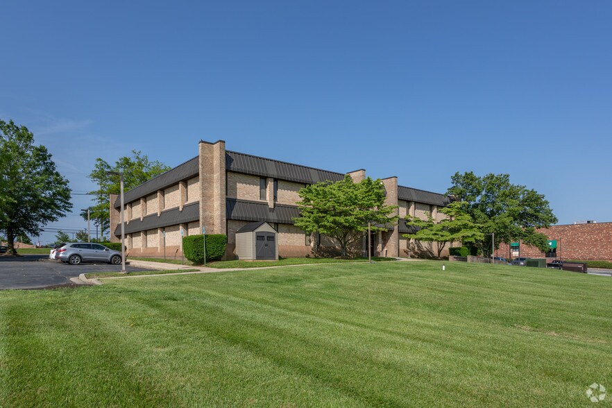 More Photos Of 2 Colgate Dr, Forest Hill Medical For Lease