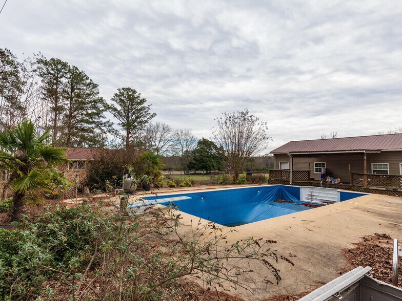 More Photos Of 3346 Us Highway 29, Valley Service Station For Sale