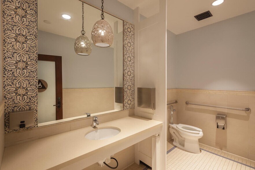 More Photos Of 21 S California St, Ventura Office For Lease