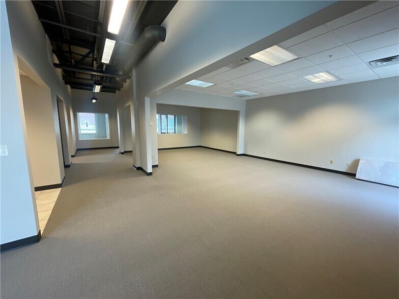 More Photos Of 206 SW 8th St, Bentonville Apartments For Lease