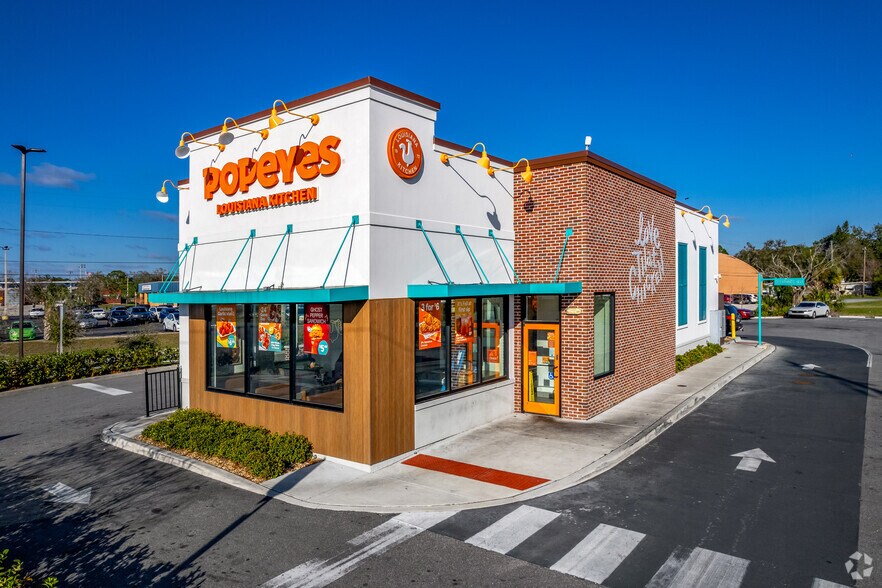 Primary Photo Of 6329 Dr Martin Luther King Jr St, Saint Petersburg Fast Food For Sale
