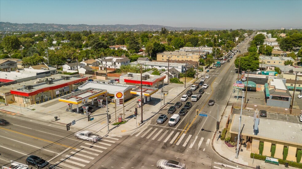 More Photos Of 5961 Laurel Canyon Blvd, Valley Village Storefront For Lease