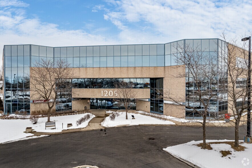 More Photos Of 1205 Rue Ampère, Boucherville Office For Sale
