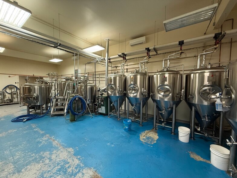 More Photos Of 510 Conger St, Eugene Warehouse For Lease