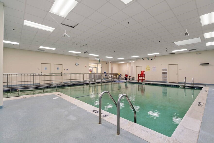 More Photos Of 141 Mansion Dr, Walpole Office For Sale