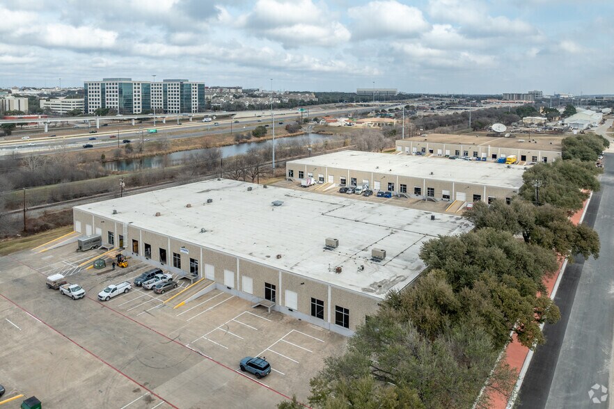 More Photos Of 9416 Neils Thompson Dr, Austin Warehouse For Lease