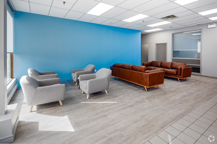 More Photos Of 724 Caledonia Rd, Toronto Warehouse For Lease