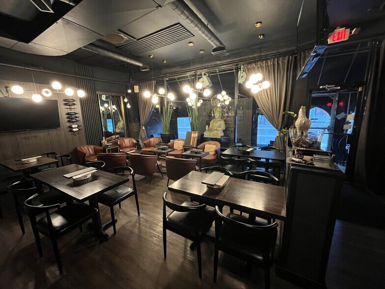 More Photos Of 621 N Fort Wayne Ave, Indianapolis Restaurant For Sale