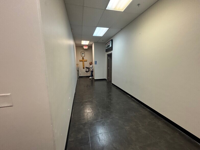 More Photos Of 2938 North Ave, Grand Junction Office For Lease