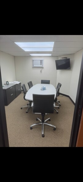 More Photos Of 3632 Kingsbridge Ave, Bronx Storefront For Lease