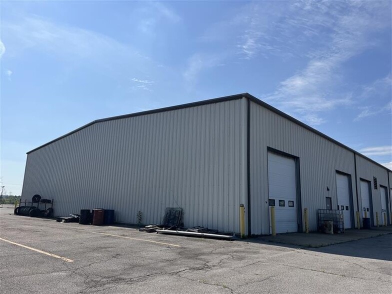 More Photos Of 75 Ransier Dr, Buffalo Truck Terminal For Sale