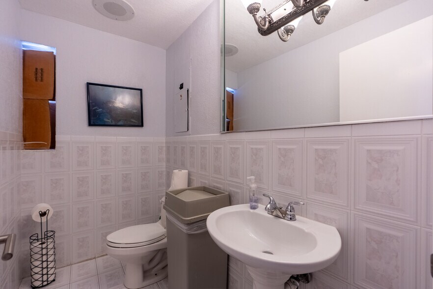 More Photos Of , Coral Gables Office For Sale