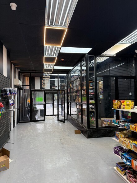 More Photos Of 5725 N Broad St, Philadelphia Storefront For Lease