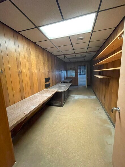 More Photos Of 854 Highway 397, Lake Charles Warehouse For Lease