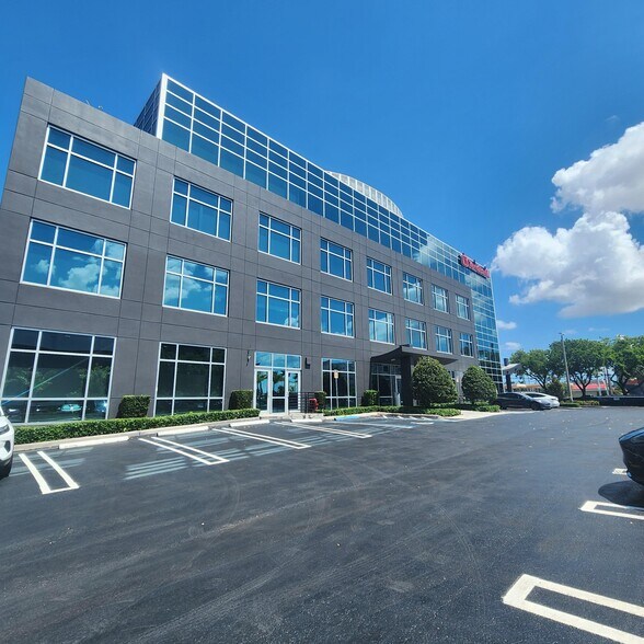 More Photos Of 2500 NW 107th Ave, Miami Office For Sale