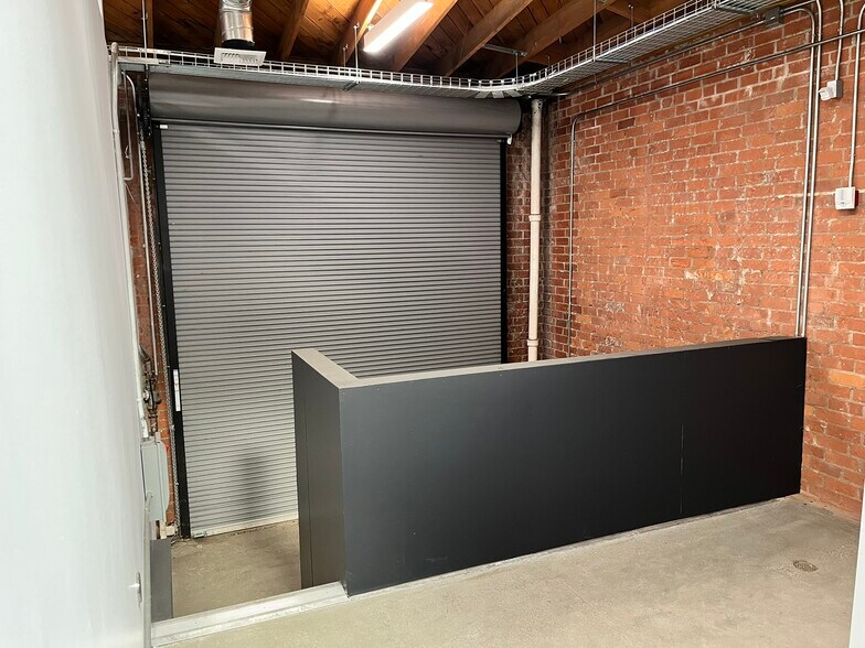 More Photos Of 900 E 4th St, Los Angeles Research And Development For Lease