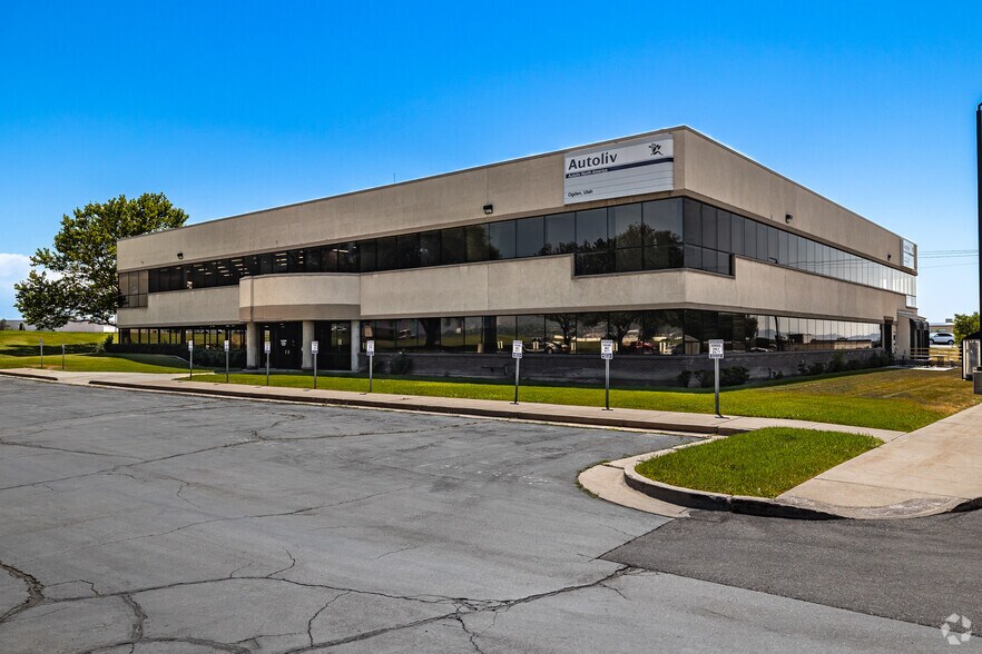 More Photos Of 3250 Pennsylvania Ave, Ogden Research And Development For Sale