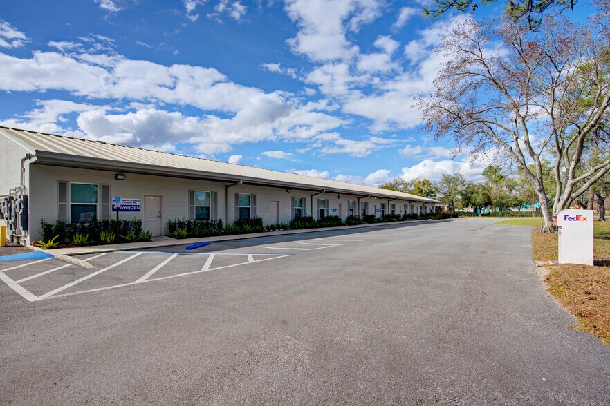 More Photos Of 5121 Bowden Rd, Jacksonville Light Manufacturing For Lease