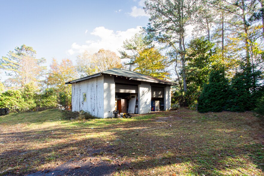 More Photos Of 2433 Lake Rockaway Rd, Conyers Warehouse For Sale