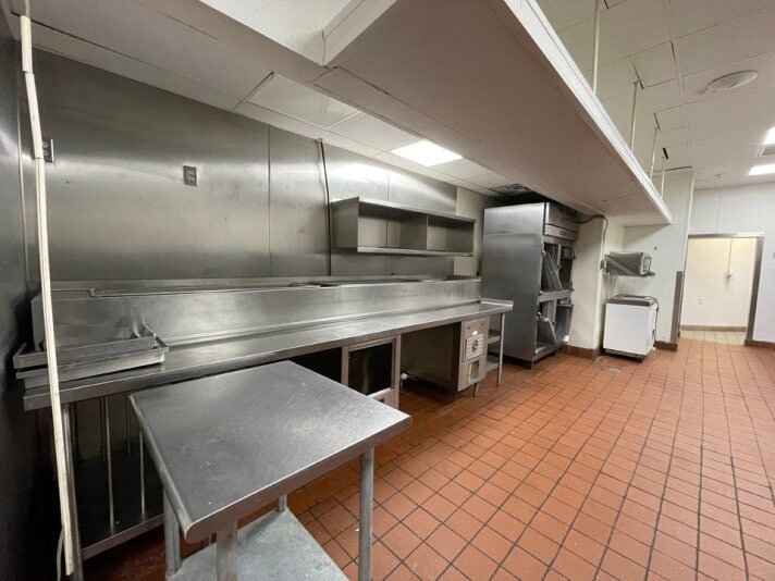 More Photos Of 2820 I-10 E, Beaumont Restaurant For Lease