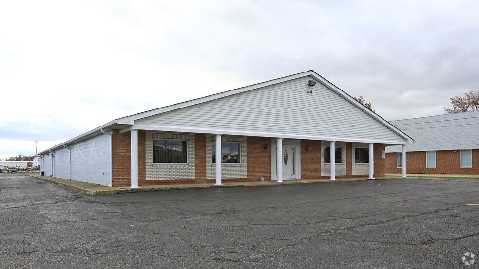 More Photos Of 1131 E Broad St, Elyria Medical For Lease