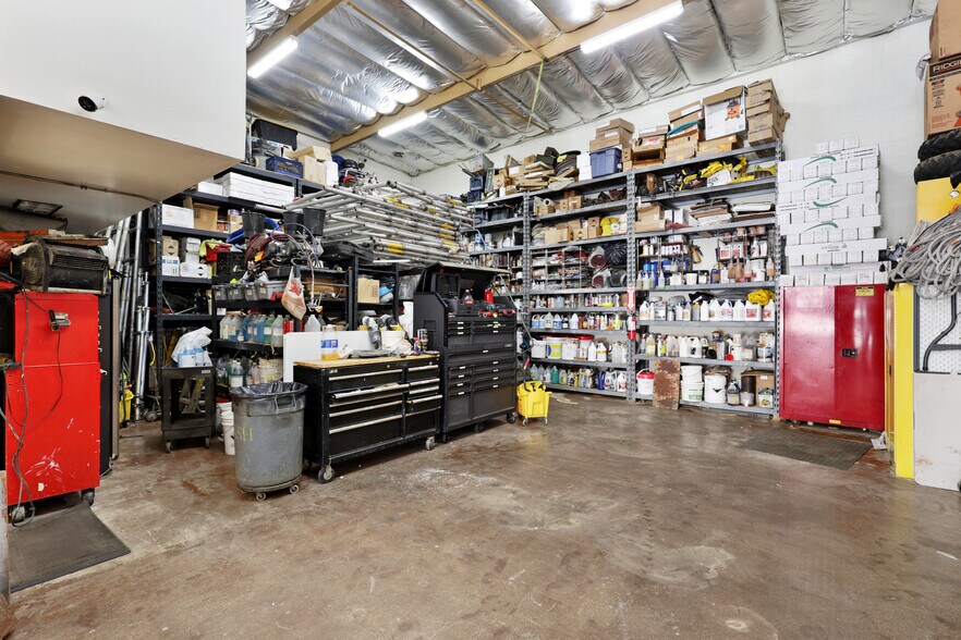 More Photos Of 12862 Foothill Blvd, Sylmar Warehouse For Sale