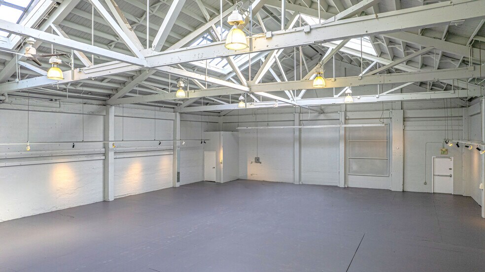 More Photos Of 123 S Van Ness Ave, San Francisco Storefront For Lease