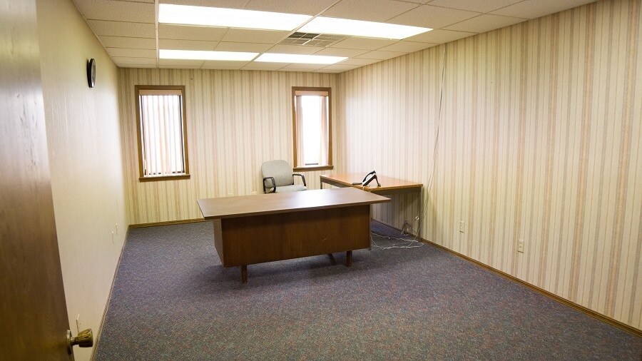 More Photos Of 4310 Oklahoma Ave, Woodward Distribution For Sale