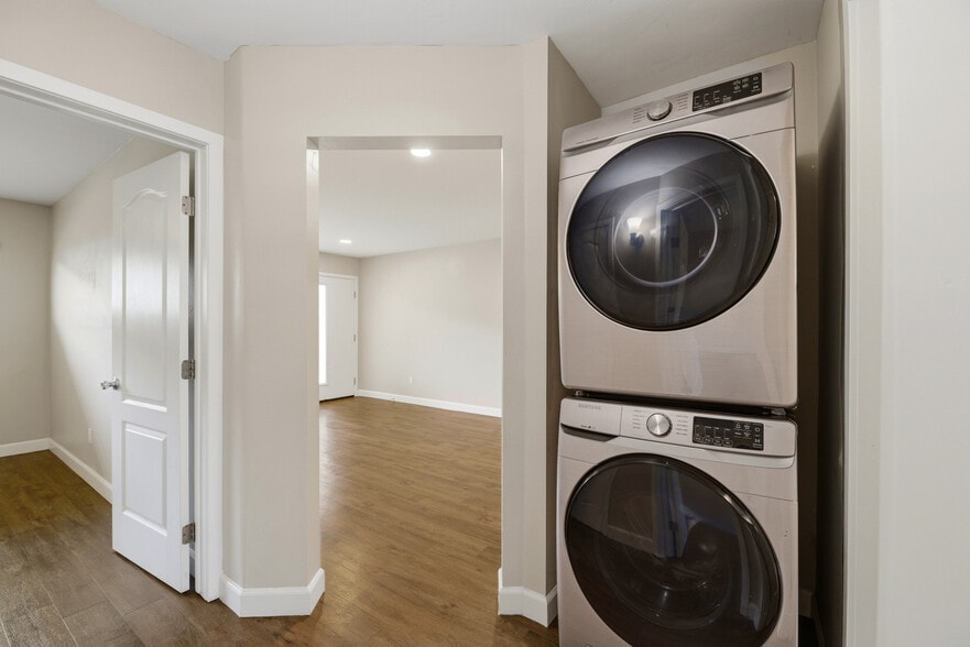 More Photos Of 8969 Grossmont Blvd, La Mesa Apartments For Sale