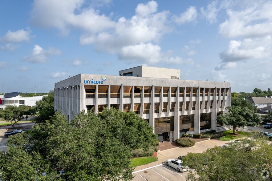 More Photos Of 17625 El Camino Real, Houston Unknown For Lease