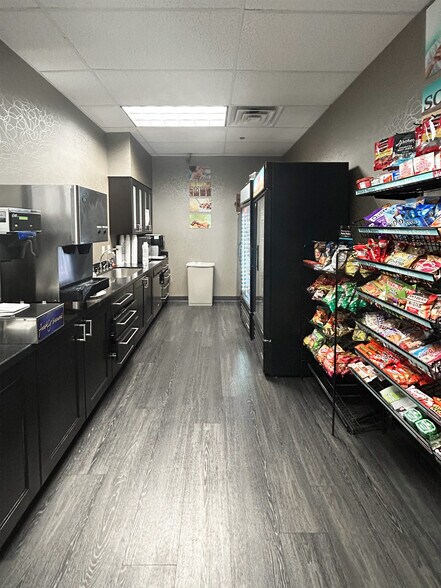 More Photos Of 4949 Keller Springs Rd, Addison Office For Lease