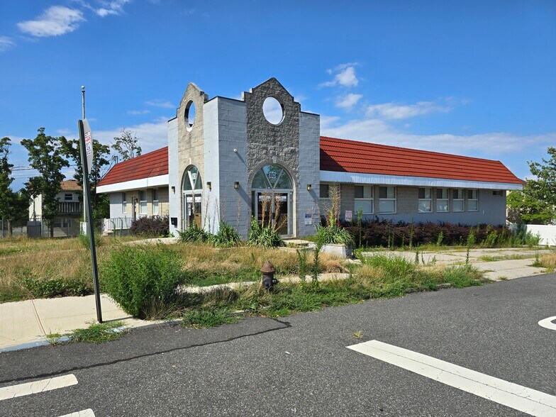More Photos Of 80 Woodrow Rd, Staten Island Daycare Center For Sale
