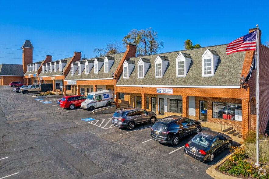 More Photos Of 10357-10363 Southern Maryland Blvd, Dunkirk Unknown For Lease